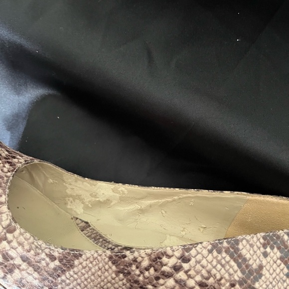 NATURALIZER~SNAKE SKIN PUMPS~8.5 - Picture 8 of 13